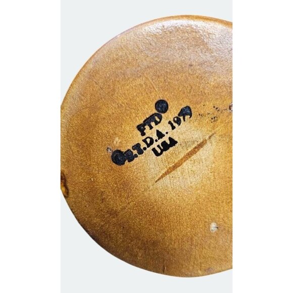 Vintage 1979 FTDA USA Brown Ceramic Textured Vase With Carved Chevron Design - Picture 4 of 9